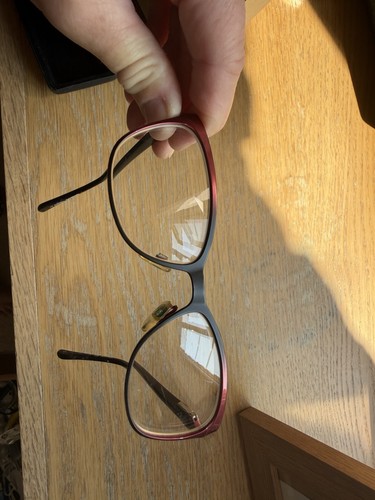Red dead eyeglasses - dead,