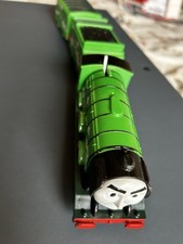 TRACK MASTER MOTORISED FLYING SCOTSMAN TRAIN ENGINE AND TENDERS