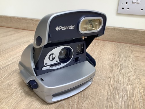 Polaroid 600 camera very good - very,