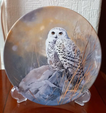 Royal Doulton limited edition plate "Watchful Interlude" by Pollyanna Pickering