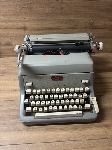 Vintage royal 1960 - royal,