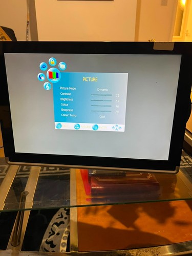 Technika sc500172 lcd hdmi - 19",