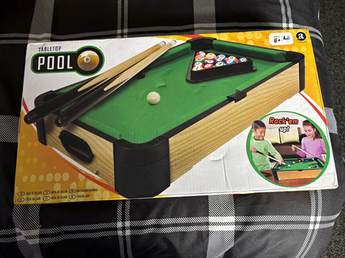Mini table top pool - table,