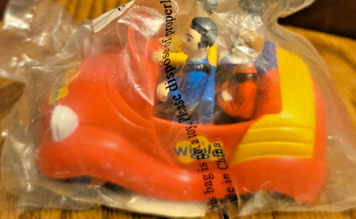 Rare wiggles big red - red, cake