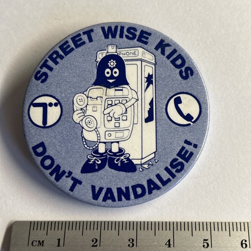 Vintage collectible pin badge - collectible,