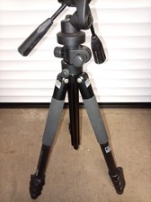 GIOTTOS Carbon Fibre Tripod incl GIOTTOS MH5011 Head system. Used .