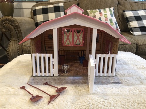 Breyer horse stable - breyer, ~