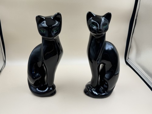 Vintage pair pretty black - pretty,