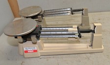 2 Ohaus triple beam 2610 g