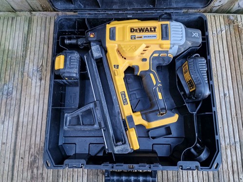 Dewalt dcn890 nail gun - nail, with