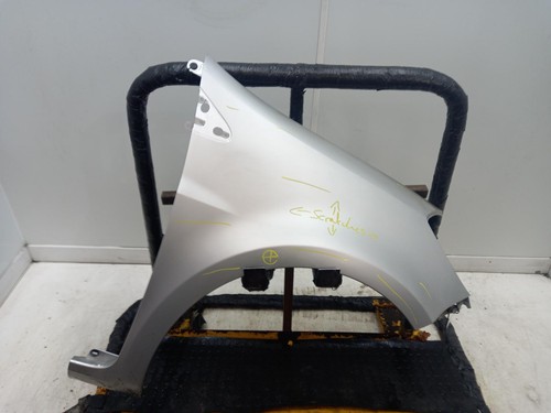 Renault clio right front - renault, wing