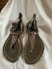 Evans Size 10 EEE  Gold