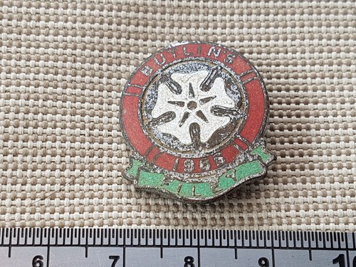 Nice vintage butlins badge - nice,