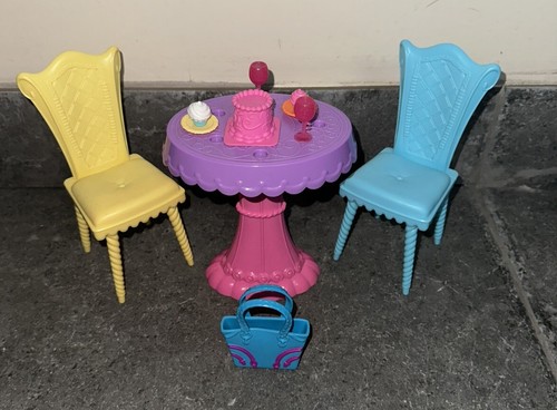 Barbie dream house table - barbie,