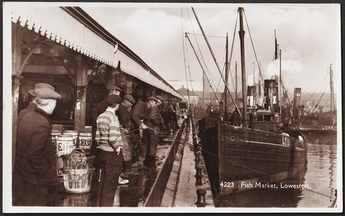 Lowestoft postcard fish - lowestoft,