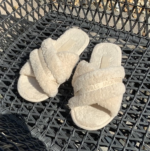 Size slip slippers by - 5, on