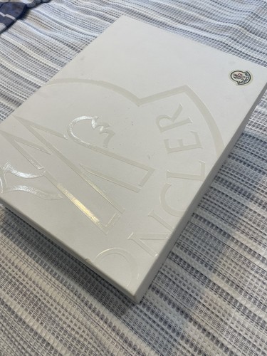 Moncler pre loved - empty, shoes