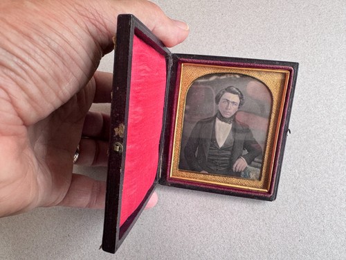 Original cased daguerreotype - original,