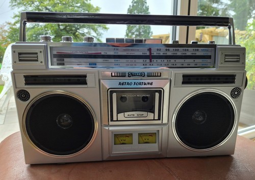 Class retro cassette radio - class,