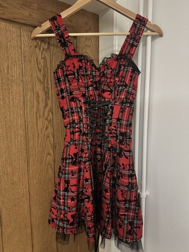 Red and black tartan - h&r,