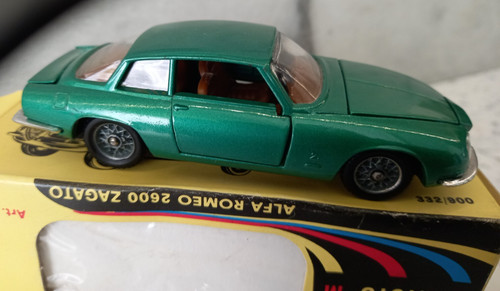 Politoys alfa romeo - politoys, 2600sz