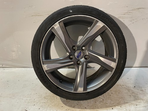Volvo v60 design - r,