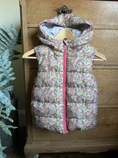 Fab Girls NEXT padded hooded ditsy floral gilet bodywarmer age 9 with hood
