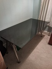 Black Glass Gaming Desk /