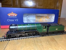 Bachmann 31-565 BR Green Late Crest 2-6-2 V2 Class Loco 60862 DCC Fitted