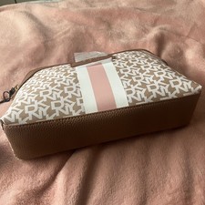 DKNY Signature Stripe Original