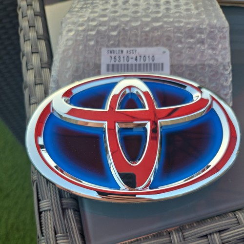 Genuine toyota front radiator - front,