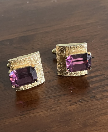 Vintage faux emerald - emerald, cut