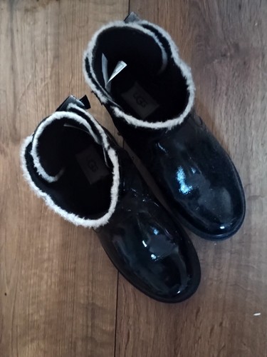 Ugh boot size - ugh,