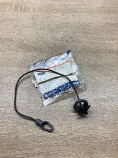 6906238   Parcel shelf load