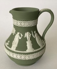 1980 WEDGWOOD GREEN JASPERWARE JUG PERFECT CONDITION !