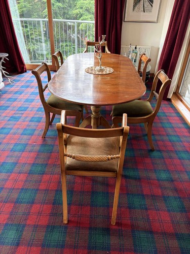 Mahogany extendable dining - extendable,