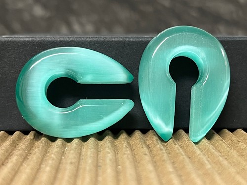 Pair seafoam cat eye keyhole - seafoam,