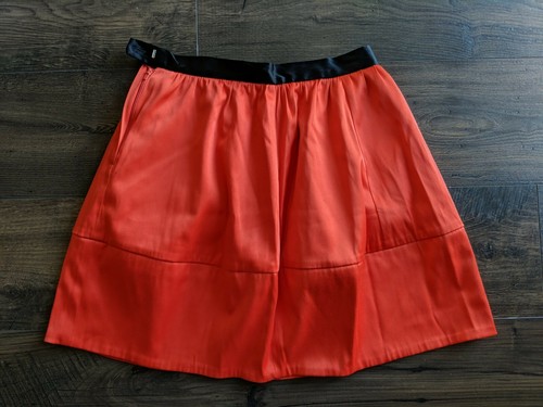 Size red skirt - 10,