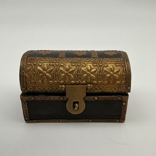 Vintage small trinket - vintage, box