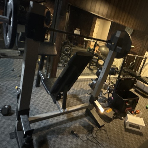 Gold gym adjustable bench - gold's,