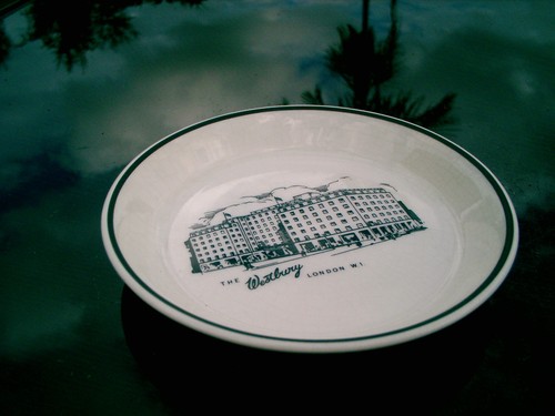 Wade pin dish - made,