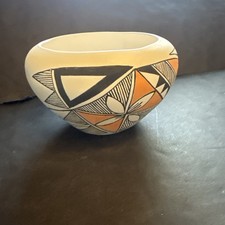 Sena acoma pueblo pottery - a,