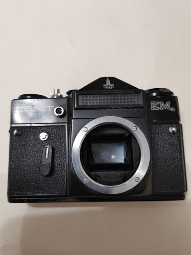 Zenit camera body vintage - em,