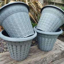 Round plastic decorative plant - round,