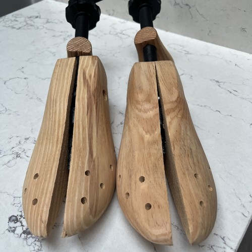 Cedar shoe stretcher - h&s,