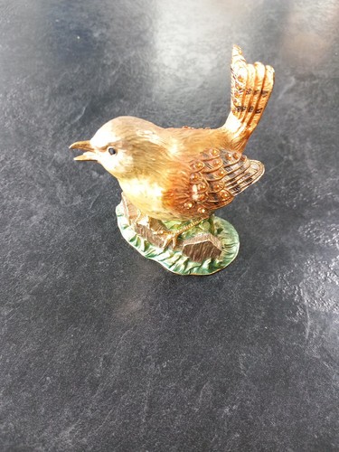 Small wren ornament very - small, in