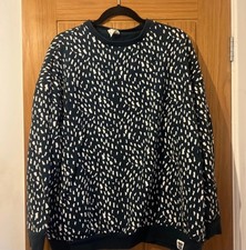 Lucy & Yak navy And White