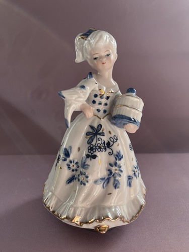 Vintage rotating porcelain - vintage,