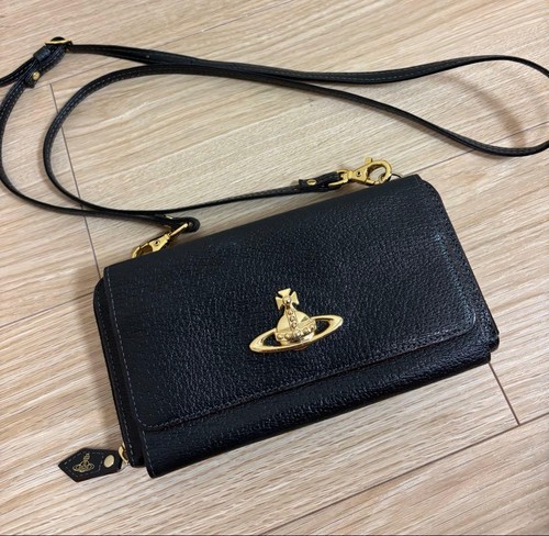 Excellent condition vivienne - excellent,