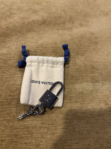 Louis vuitton padlock with - with, key